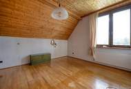 Sie brauchen viel Platz? Wir haben die Lösung. Sanierungsbedürftiges Architektenhaus in bester Lage.