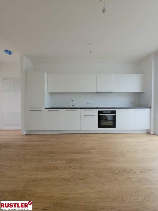 Anleger aufgepasst! Dachgeschosswohnung mit einladender Terrasse | top vermietet