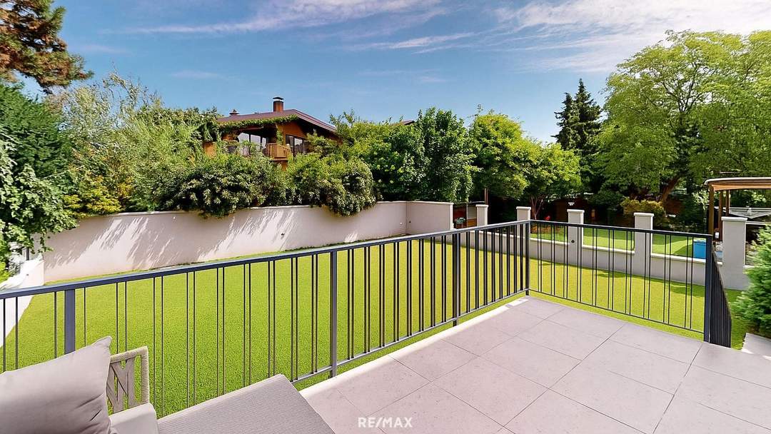 ETWAS GANZ BESONDERES Neuwertige Villa in Grün und Ruhelage mit gepflegtem Garten in privilegierter Lage Wien 1210