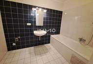 3-er WGs aufgepasst! Große Dachgeschoss-Wohnung mit Terrasse in der Muhrengasse!