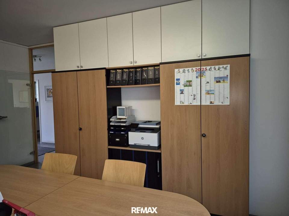 Zentrales Büro zur Miete