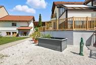 HOCHKARÄTIGES WOHNEN IN GRÜNRUHELAGE! WOHLFÜHL-REFUGIUM DER EXTRA KLASSE: TRADITION TRIFFT MODERNSTEN KOMFORT!