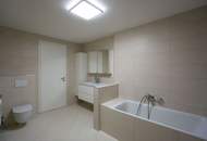 Neuwertiges Niedrigenergiehaus mit maximaler Flexibilität - Pool, Sauna und Dachterrasse inklusive!