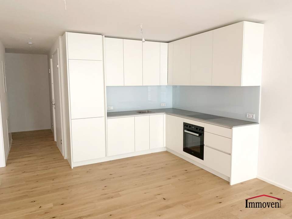 Lichtdurchflutete 2 Zimmerwohnung mit Loggia und sehr guter Infrastruktur (Mietbeginn 01.11.2026)