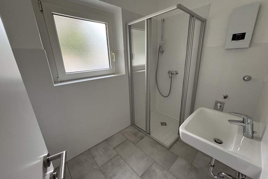 Umfassende Sanierungsarbeiten versprechen einen traumhaften Rückzugsort zum Wohlfühlen: geräumiges Wohnzimmer mit heller Atmosphäre, modernes Badezimmer mit getrenntem WC und praktischer Abstellraum!, Wohnung-miete, 643,17,€, 4400 Steyr(Stadt)