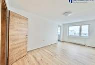 Traumhafte, vollrenovierte Dachgeschoßwohnung in Ruhelage *inkl. HEIZKOSTEN* (RESERVIERT)