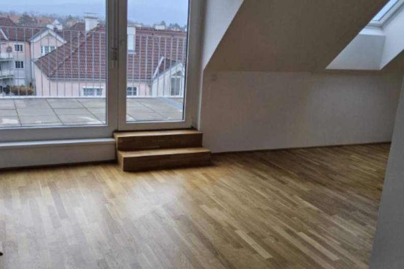 Loftartige DG-TERRASSENWOHNUNG mit 30,71m² Terrasse nahe Akademiepark, Wohnung-miete, 895,00,€, 2700 Wiener Neustadt(Stadt)