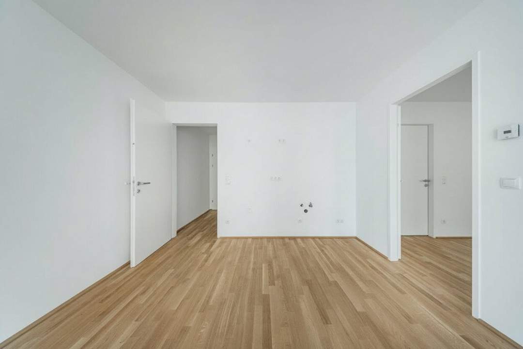 ERSTBEZUG >> bodentiefe Fenster in westseitiger Anlegerwohnung mit Loggia >> TOP LAGE