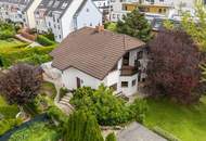 "Charmantes Einfamilienhaus mit Pool, großem Garten und modernem Wohnkomfort"