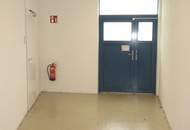 Moderne Produktionshalle mit Bürohaus!