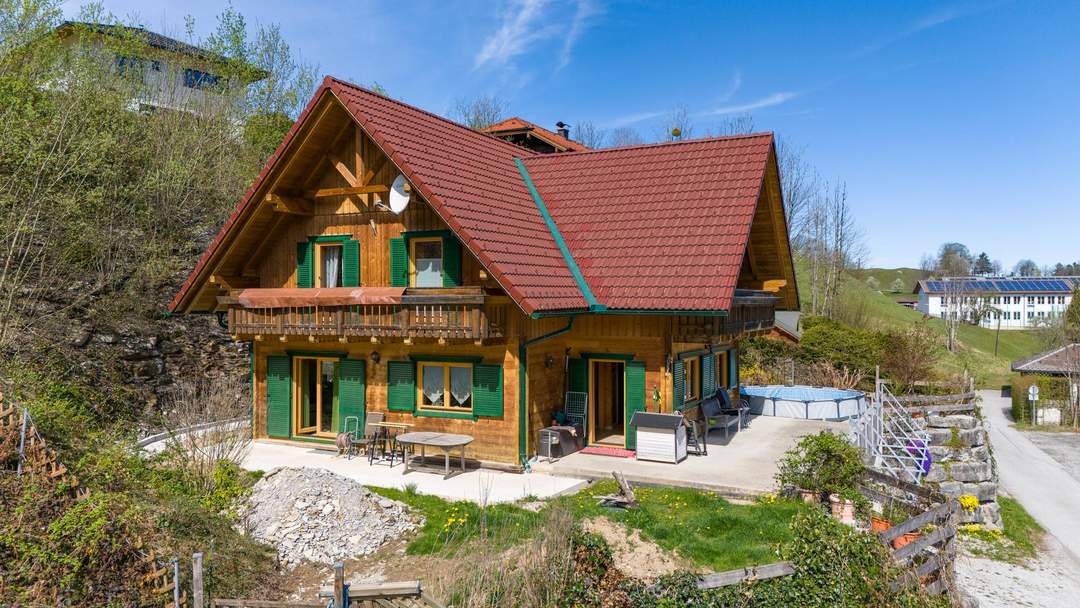 Familientraum mit Blick ins Grüne – Einfamilienhaus mit Garten & Garagen in St. Koloman