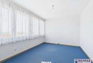 Helle 3,5-Zimmer-Wohnung im 6. Stock mit Aufzug – ideal als Büro oder Wohnung