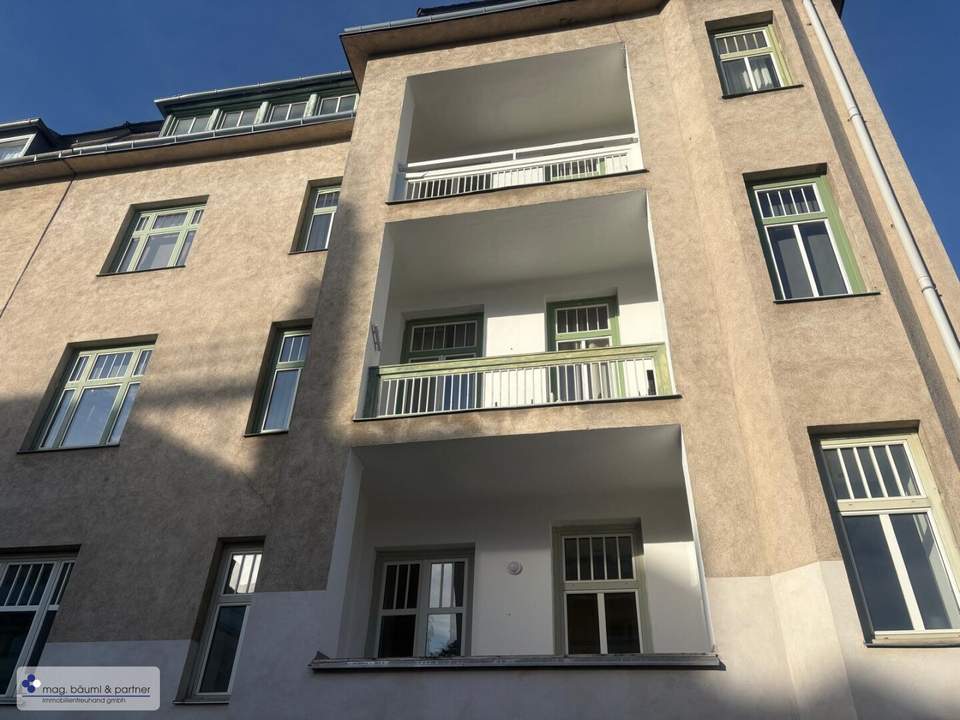 Moderne 5 Zimmer Wohnung im Altbau mit Aussenflächen und Gartennutzung