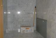 Helle 3,5-Zimmer-Wohnung mit Wintergarten, Loggia &amp; TG-Platz