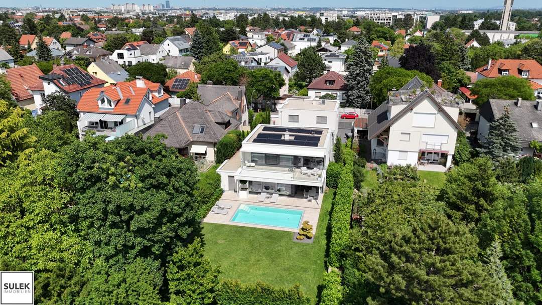 Stilvolles, top ausgestattetes Einfamilienhaus in Perchtoldsdorf lässt keine Wünsche offen: Garten, Pool, PV Anlage, Sauna, Keller, Garage uvm.!