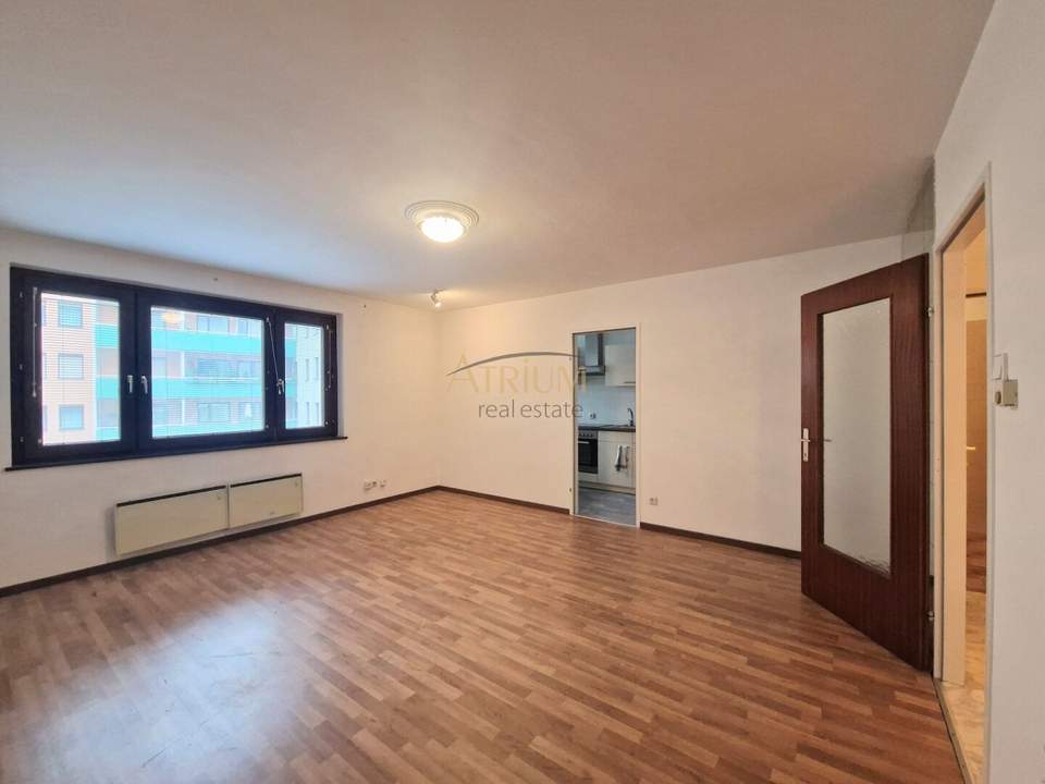Nur 100m zur Mariahilfer Straße | Charmante 42m² Wohnung mit Lift &amp; U-Bahn-Nähe