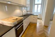 Provisionsfrei! Altbaubüro mit ruhigem Balkon und attraktivem Altbaugebäude