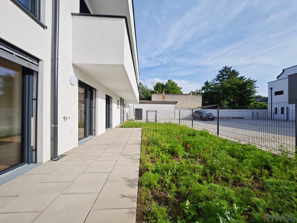 ERSTBEZUG nach ERRICHTUNG | Gartenwohnung mit großer Wohnküche | Luftwärmepumpe | Parkplatz | sofort bezugsbereit