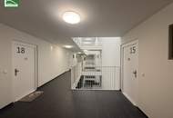 Attraktive 2-Zimmer-Stadtwohnung mit Balkon, Blick auf den Schlossberg und Stellplatz in der Tiefgarage