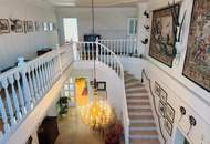 Zeitlose Eleganz - Villa mit Parkgarten und Nebengebäuden
