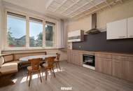 Ein-/Zweifamilienhaus mit Nebengebäuden, Garage und Innenhof