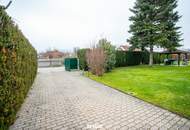 Top Gepflegte Liegenschaft mit Pool und Garten