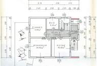 Geräumiges Stockhaus mit angebautem Laubengang und Garagentrakt