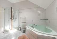 RESIDIEREN BEIM ROTEN BERG II GARAGE II SAUNA II NEUE PV-ANLAGE II 6 ZIMMER II 4 BÄDER II 54m² WOHNZIMMER MIT KAMIN II 2 TERRASSEN II BALKON II GARTEN II GROSSER KELLER