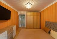 Charmantes Einfamilienhaus mit Einliegerwohnung, Garten und Garage – vielseitig nutzbar