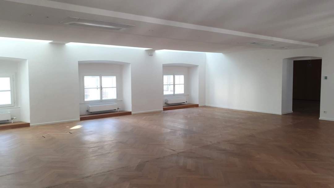 FREYUNG: Bürofläche im wunderschönen Palais Harrach