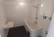Helle 4-Zimmer-Wohnung mit Loggia!