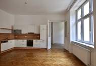 Hofseitiger 2-Zimmer-Altbau mit Balkonoption!