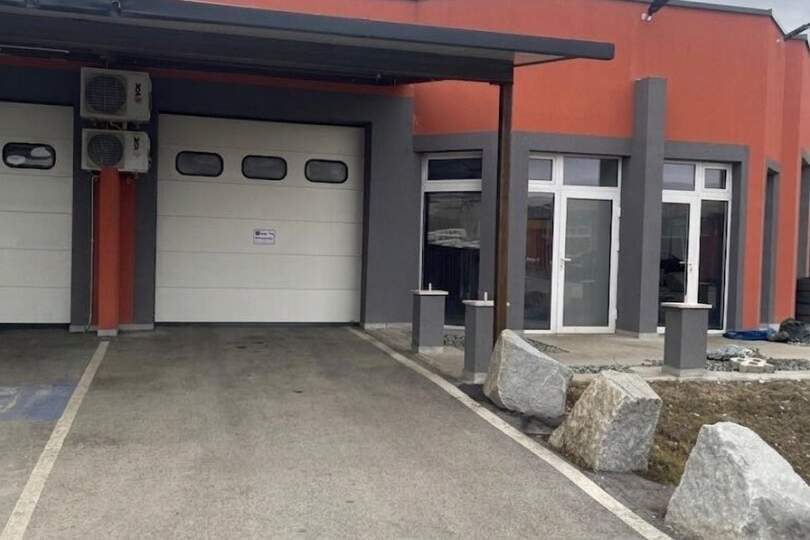 Große Halle, Werkstatt inkl. Hebebühne 92 m² GSR7, Gewerbeobjekt-miete, 1.071,00,€, 2601 Wiener Neustadt(Land)