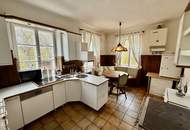 Historische Wienerwaldvilla mit Nebengebäude – Charme &amp; Großzügigkeit auf über 2.200 m² Grundstück!