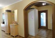 Wohnhaus mit 2 Wohneinheiten in Mauthausen