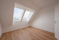 EDUART-Die Kunst des Wohnens: Hochwertiger 3-Zimmer DG-ERSTBEZUG mit ca. 16m² Terrasse (10/24)