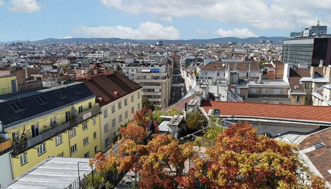 Blick über Wien I 3 Außenflächen I ca. 67 m² beeindruckender Wohn-Essbereich I Stellplätze im Haus verfügbar I