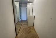 Top-modern möblierte Single-Wohnung mit optimaler Verkehrsanbindung