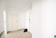 Direkt am Schweizergarten: Schöne 2-Zimmer-Wohnung mit separater Küche