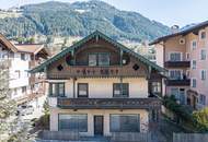 Stadthaus mit Baugenehmigung für 4 Wohnungen