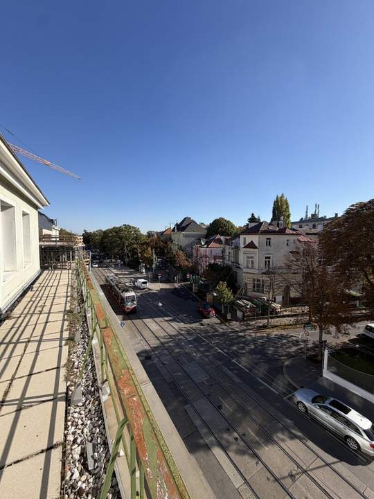 Klimatisierte Bürofläche mit Terrase und Balkon in Hietzing!