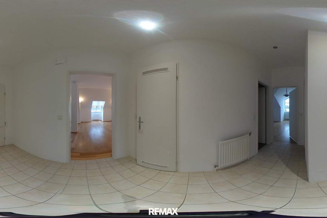 Stilvolle Luxus-Dachgeschosswohnung im Botschaftsviertel! 5 Zimmer, 2 Terrassen! Toller Blick auf den Botanischen Garten!
