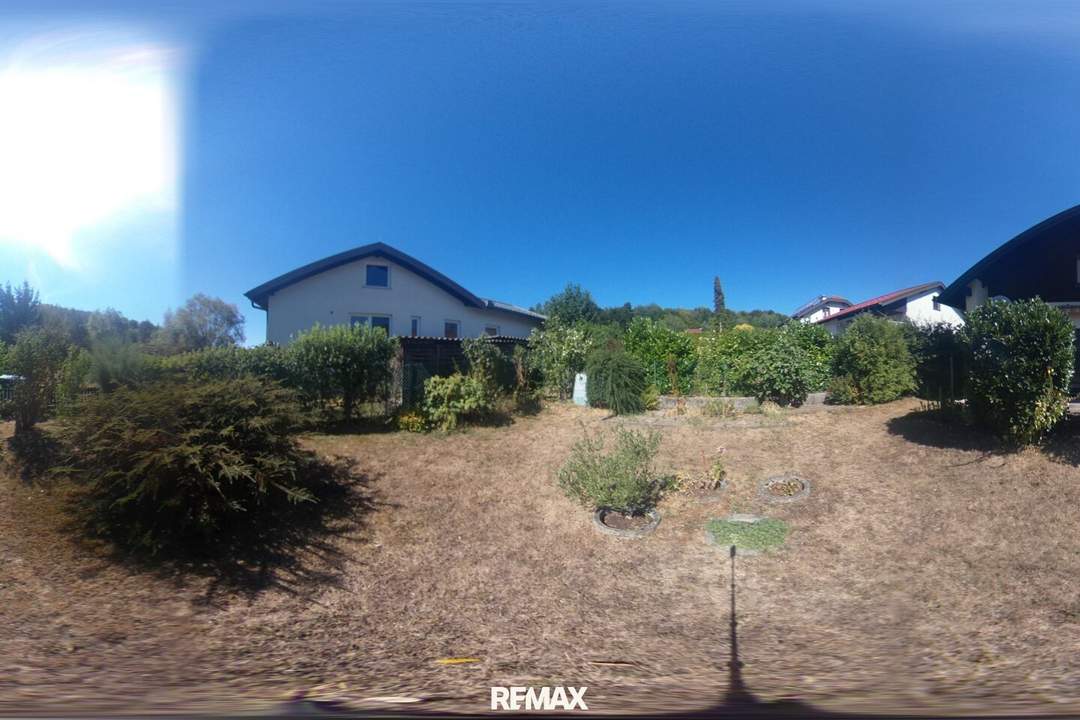 Wohnen wo andere Urlaub machen - Einfamilienhaus mit sonniger Terrasse