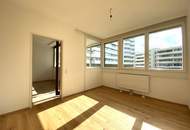 Top renovierte 2-Zimmerwohnung im Lentia mit verglaster Loggia