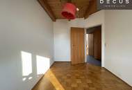 | CHARMANTE 3 ZIMMER-MAISONETTE-DACHGESCHOSSWOHNUNG MIT GALERIE | SONNIGER BALKON | CA. 80 m² | 4. OG | TEILWEISE SANIERUNGSBEDÜRFTIG | RUHIGER INNENHOF | IDEALE LAGE