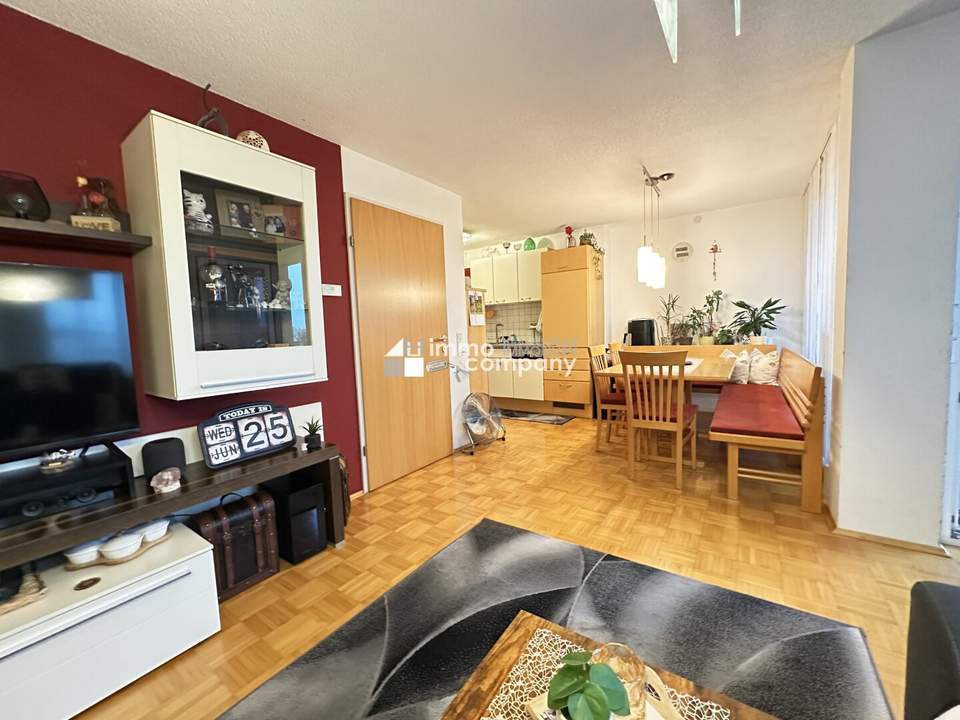 Wahres Juwel zu einem Hammer-Preis - absoluter Tiefstpreis! Nutzen Sie diese einmalige Chance! 4-Zimmer-Maisonette-Wohnung inkl. ZWEI Tiefgaragenplätze, großes, verschließbares Kellerabteil.