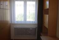 60er-Jahre Einfamilienhaus in ruhiger, zentraler Lage am Oberberg, 7000 Eisenstadt: 6 Zimmer, Terrasse, Garage, Garten - 2 Eingänge (KEINE MAKLER!) (Provisionsfrei)