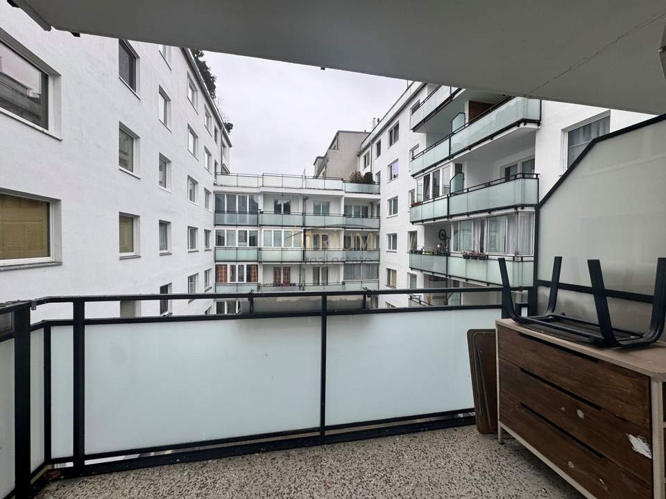 2-Zimmer-Wohnung mit Balkon und verglaster Loggia – Vollmöbliert und gut angebunden