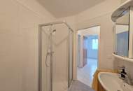 Sehr gepflegte Erdgeschoss- Hochparterre Wohnung mit großem Südbalkon und eigener Garage