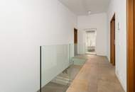 Baumeisterhaus in ökologischer Bauweise, Naturgarten, Photovoltaik